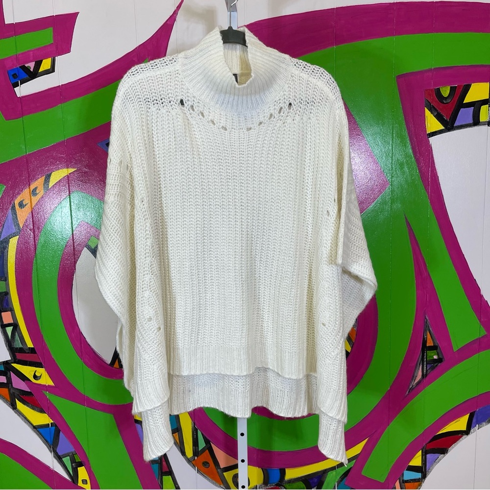NWT ALYA, Knit Turtleneck Poncho. Size Small/Medium